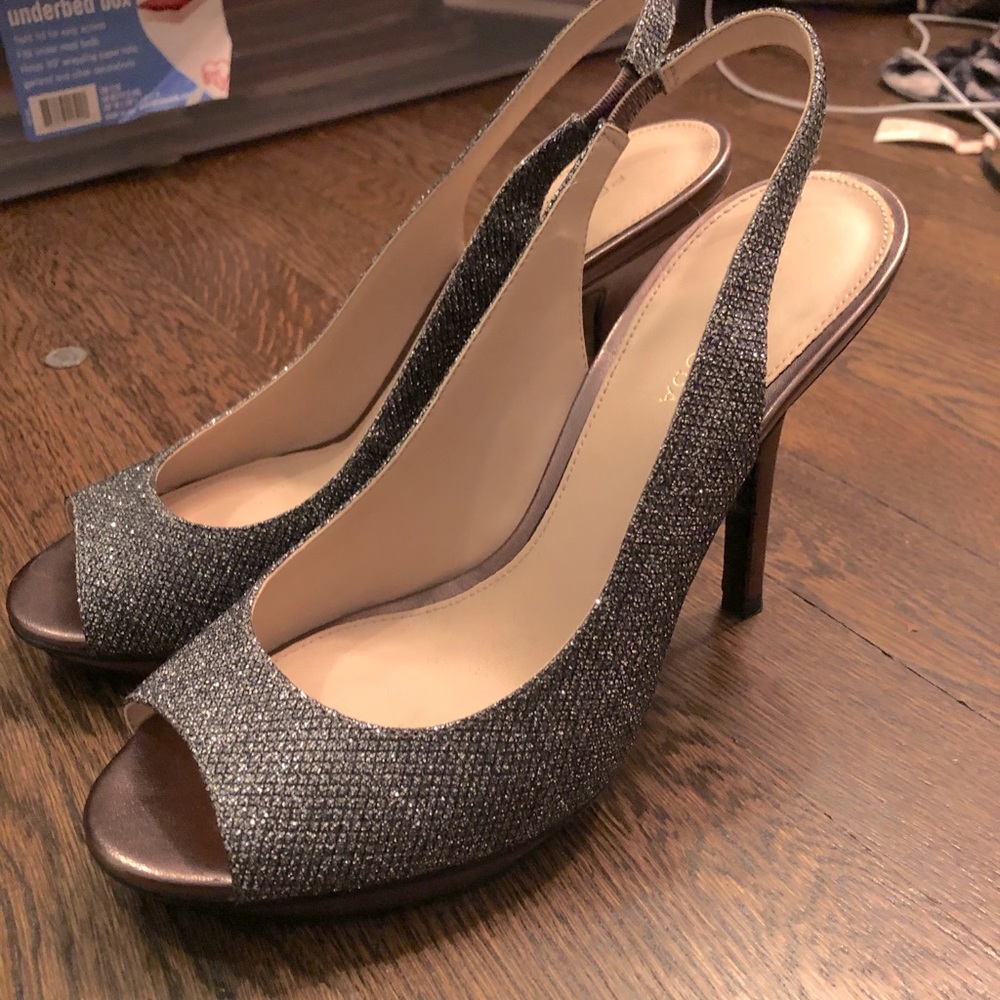 Size 9 Sparkle/ Glitter Silver Pelle Mode Heels